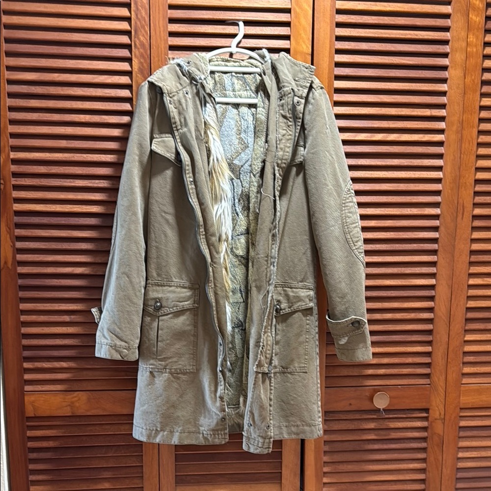 Guess Women's Olive Hooded versatility Jacket